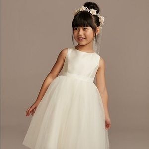 NWT David’s Bridal Flower Girl Dress Tulle and Ribbon Waist -2T white